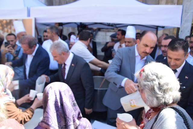 Konya’da 3 gün sürecek ucuz alışveriş günleri başladı 5